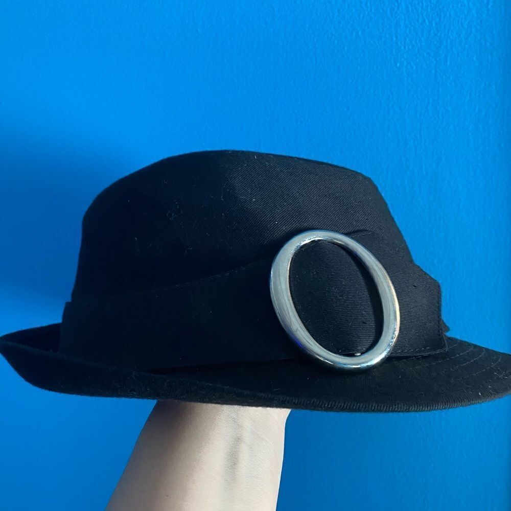 Hat - Picture 2 of 4